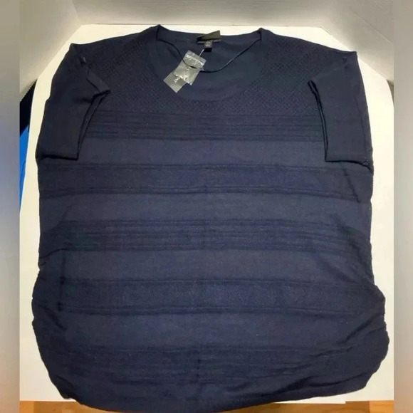 Lane Bryant Sweaters - 18/20 Lane Bryant Short Sleeve Womens Blue Sweater Round Neck W/Ruched Sides Top